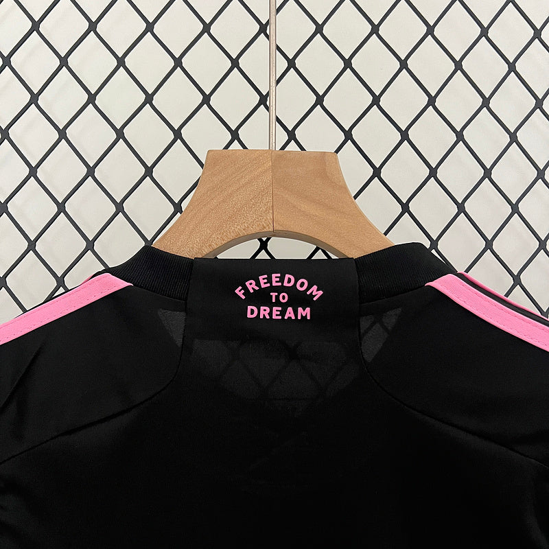 24-25 Miami away black kid kit