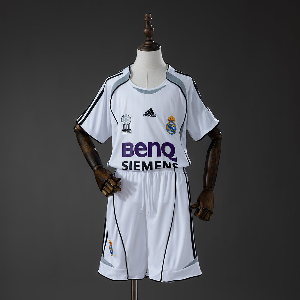 Real Madrid 06/07 Home Retro Kids Kit Jersey SIZE 16-28