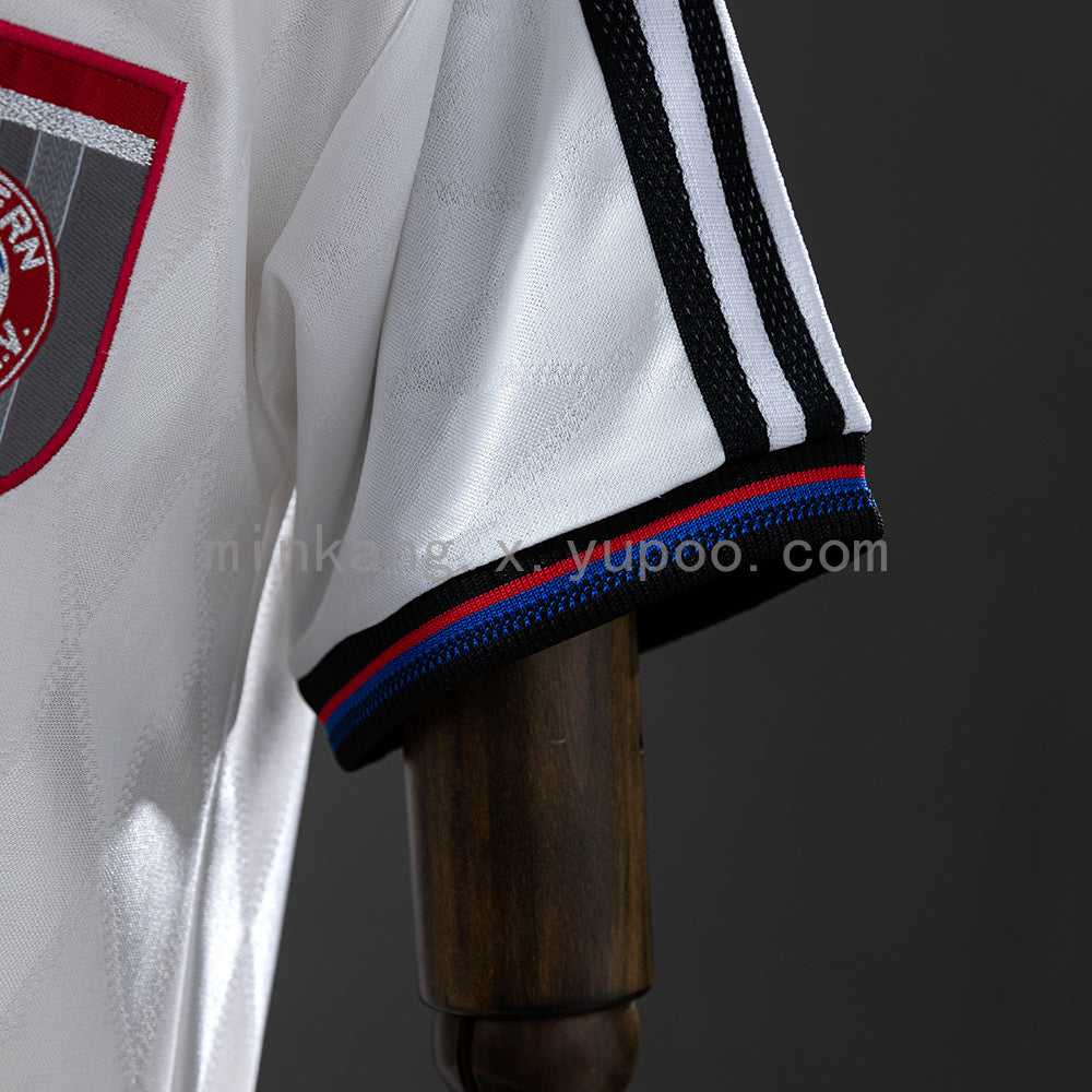 Retro Bayern Munich 96/98 Away S-XXL