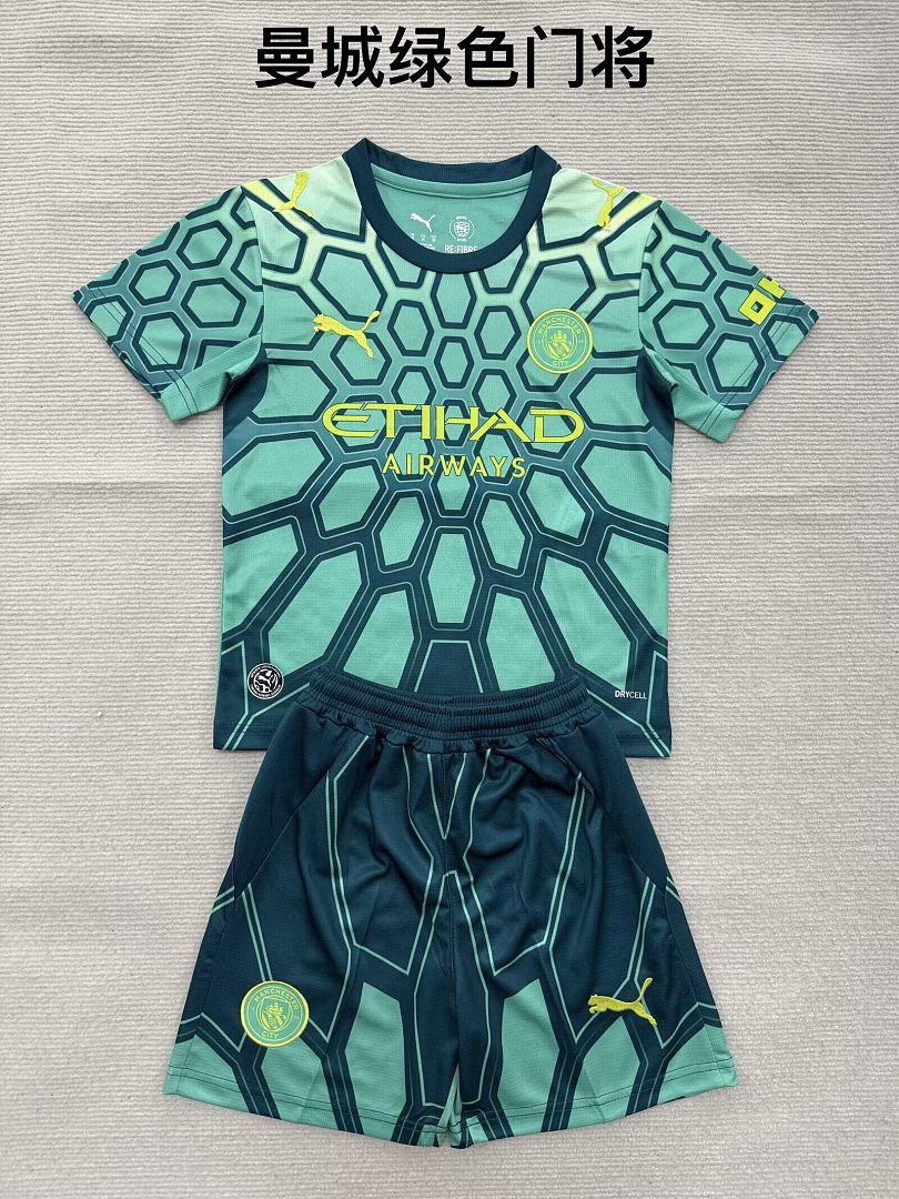 Manchester city 2026/27 Green Goalkeeper kids size 16-28