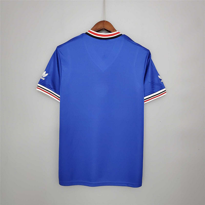 85-86 Manchester United away