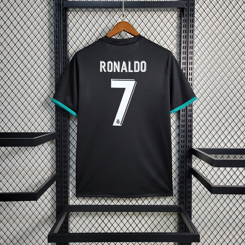 17-18 Real Madrid away