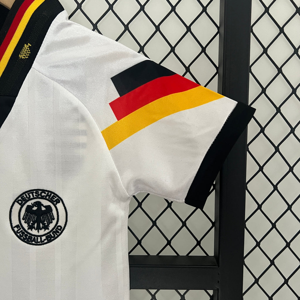 kids Germany 1992 home size: 16-28