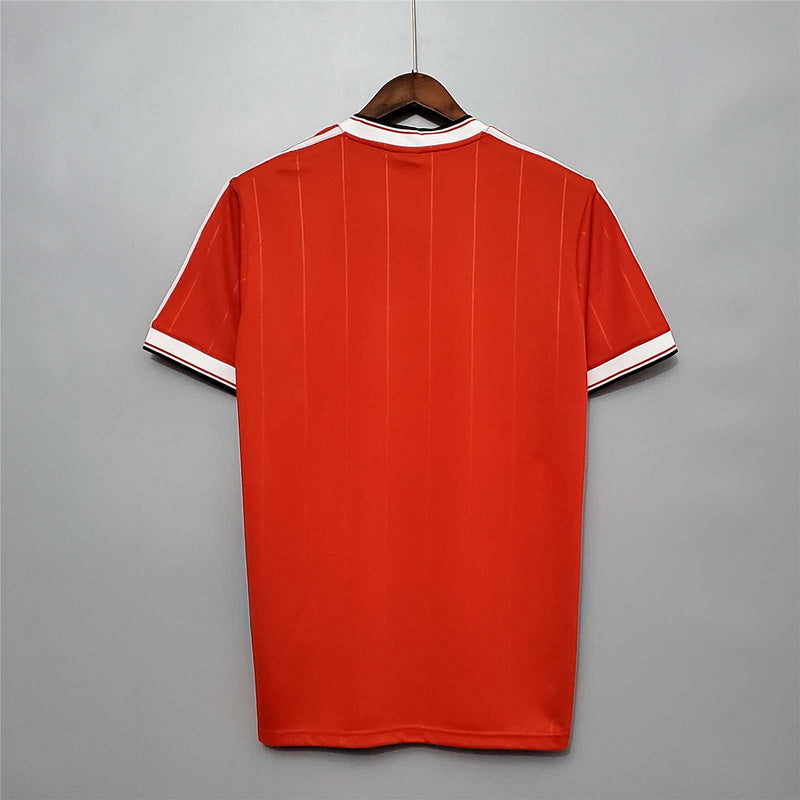 83-84 Manchester United home