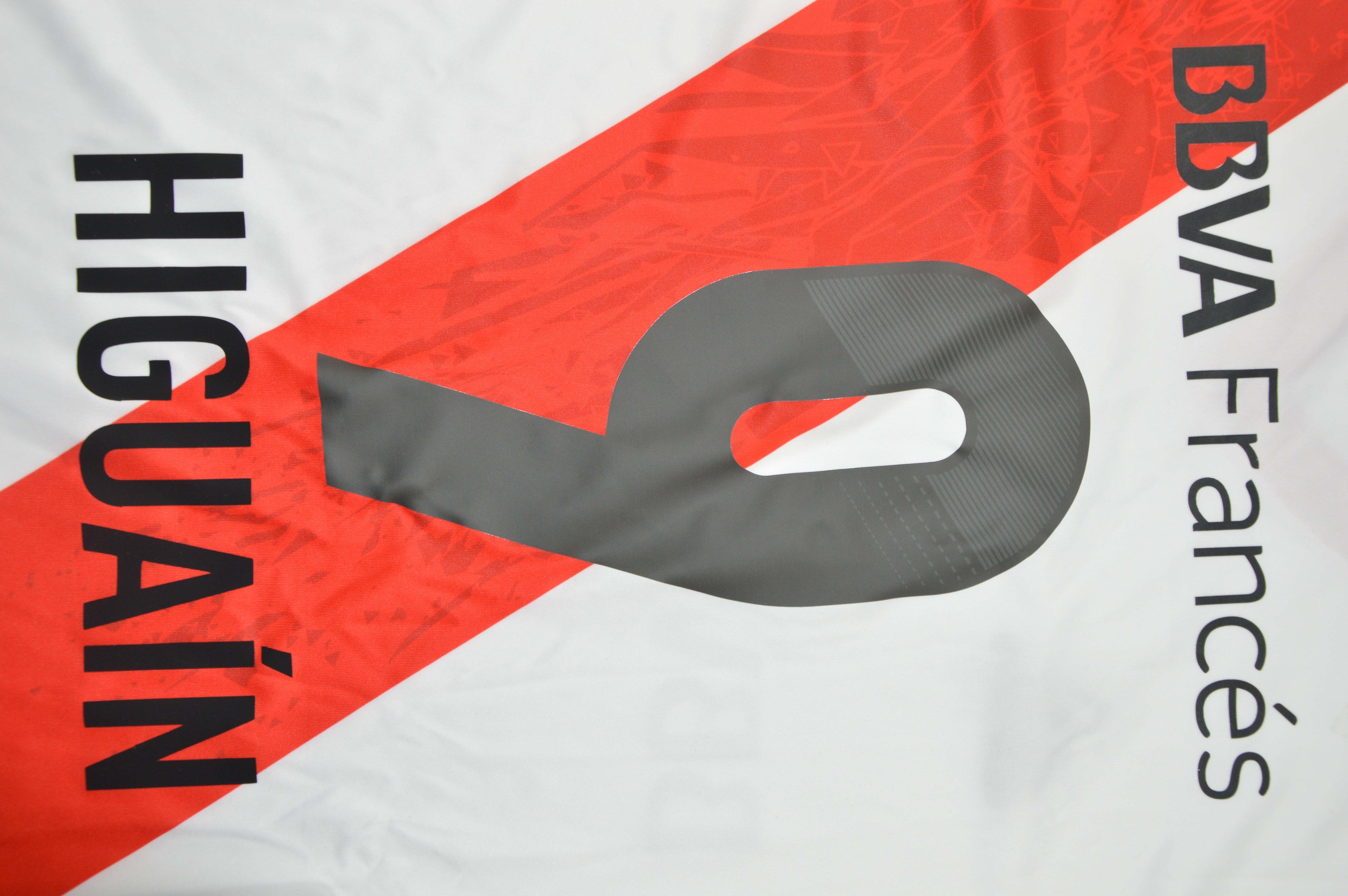 RIVER 13-14 — Club Retro