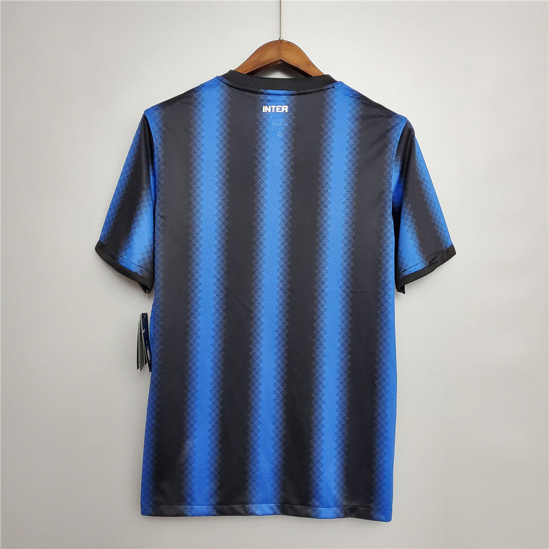10-11 International Milan home