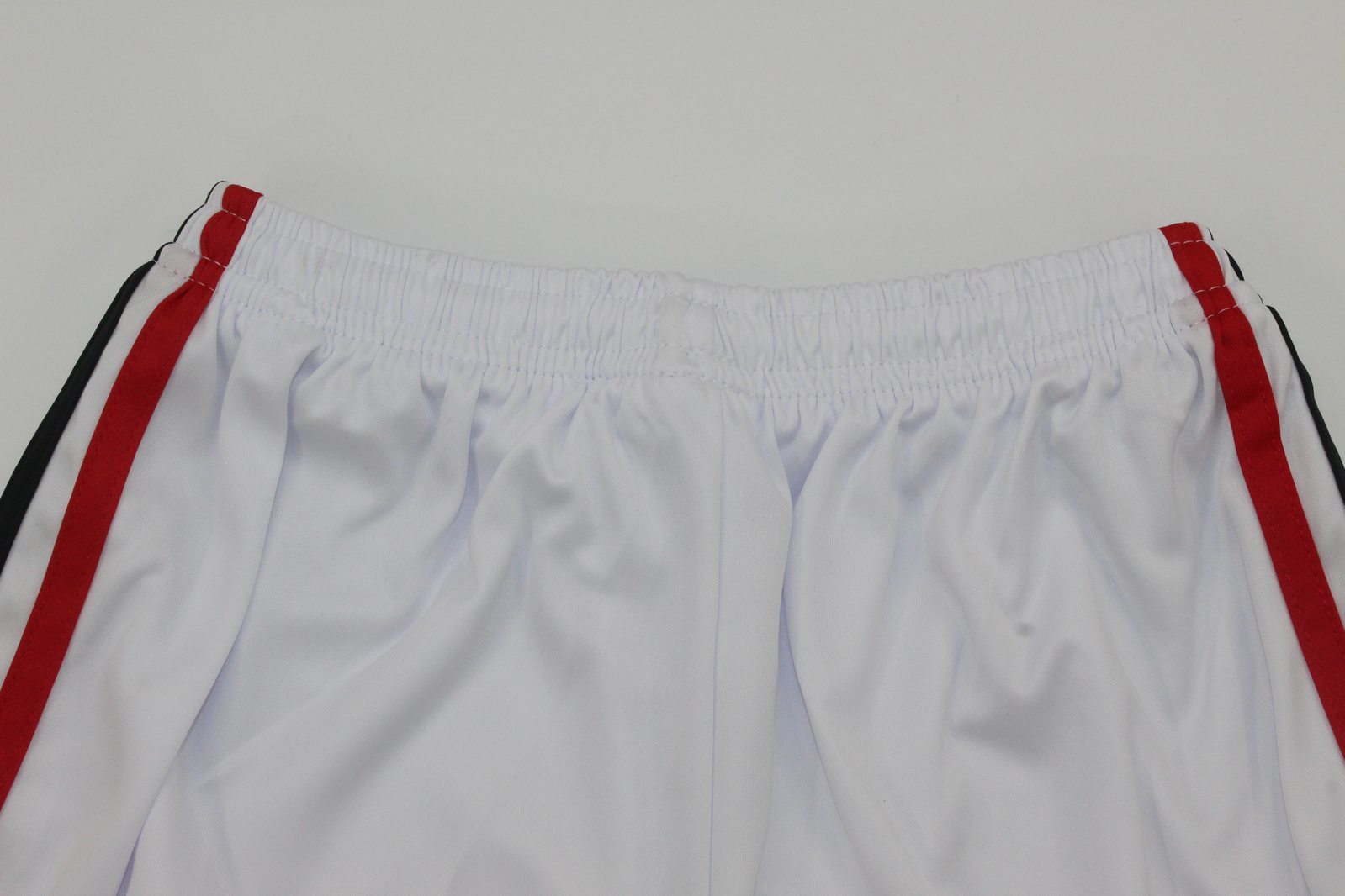 MILAN 10-11 Kit infantil — Club Retro