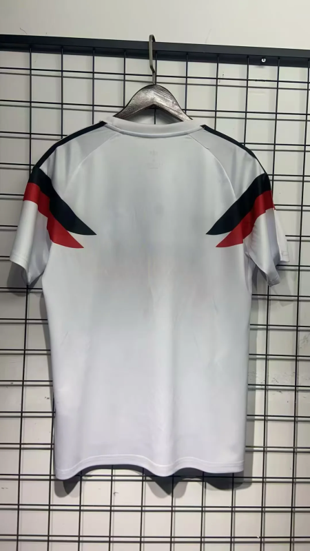 Colo Colo 2025/26 Retro Model White jersey
