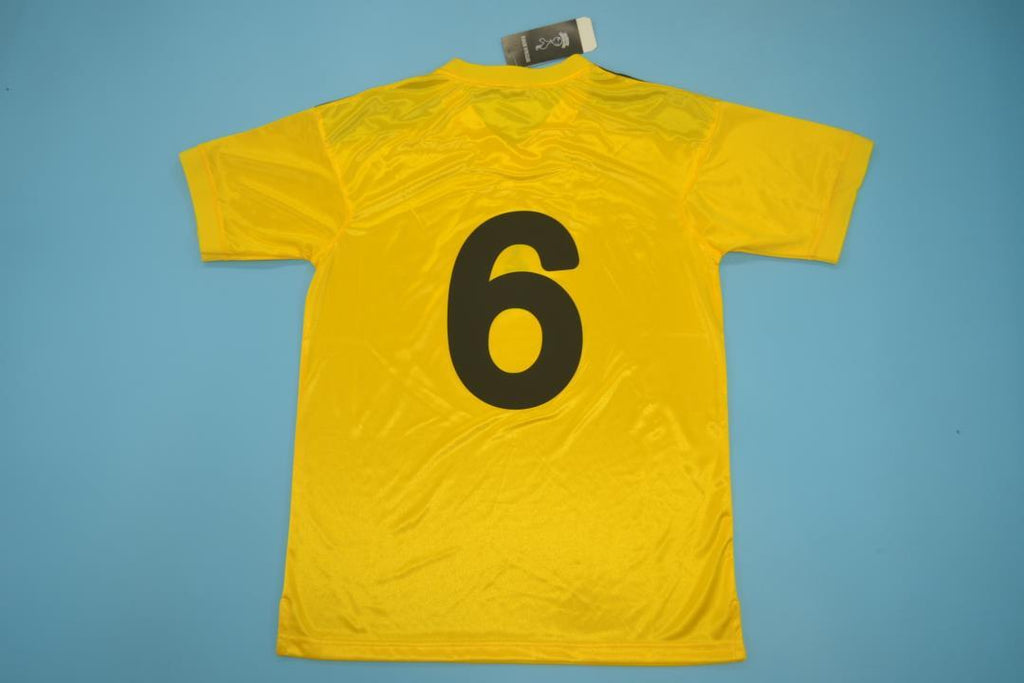 TOTTENHAM 1982 FA CUP FINAL — Club Retro