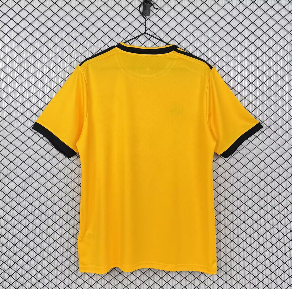 WOLVES 18-19 — Club Retro