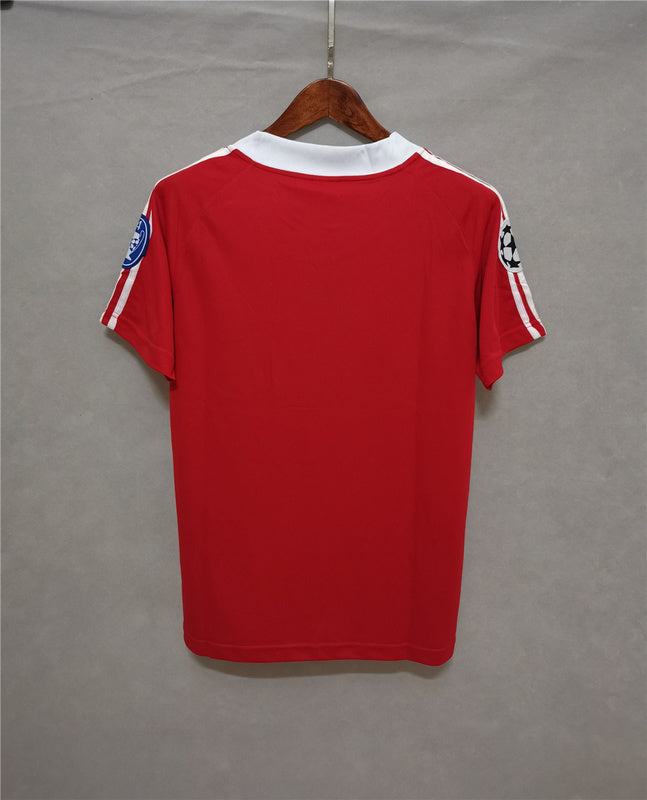 01-02 Bayern Munich Champions League home red