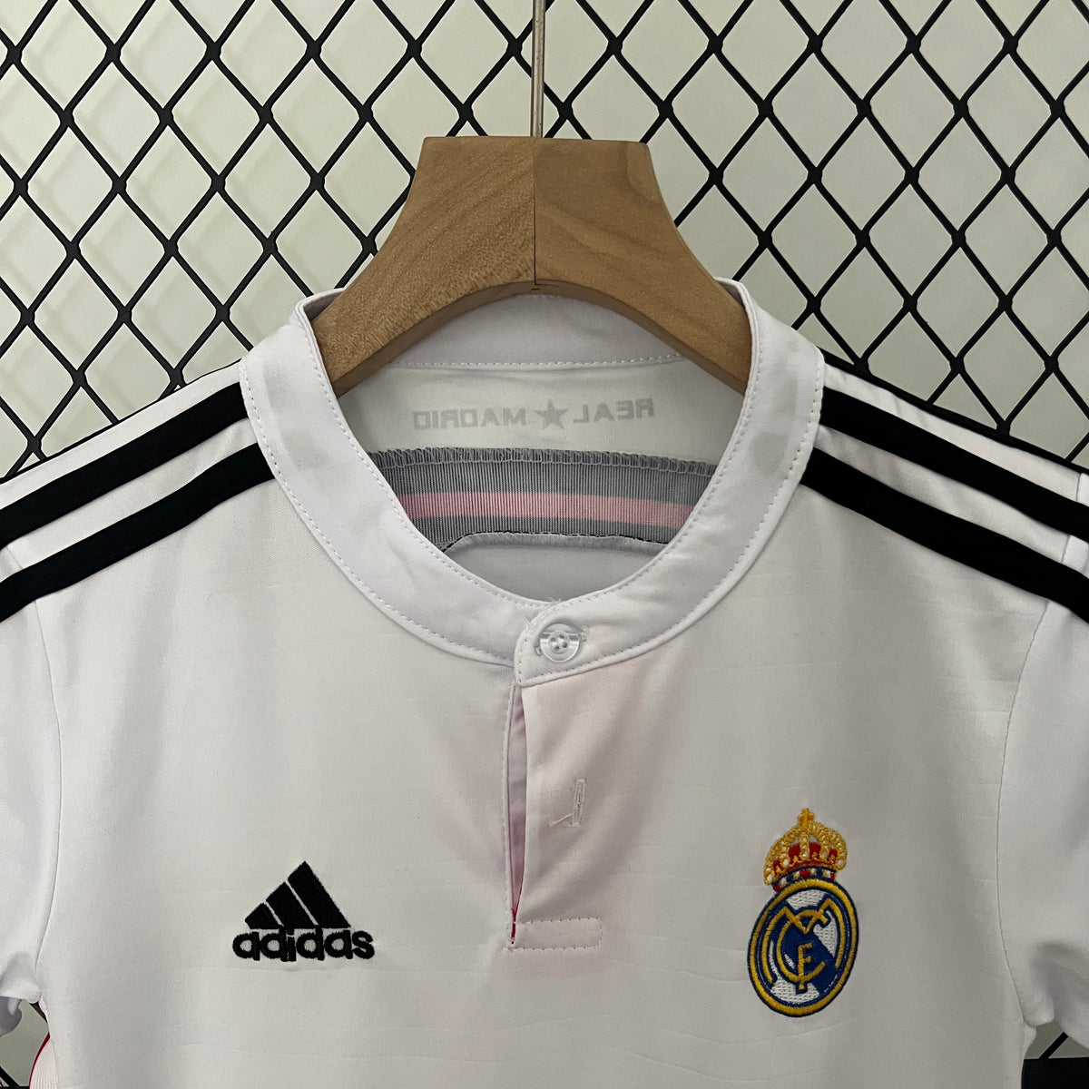 kids Real Madrid 14/15 home size: 16-28
