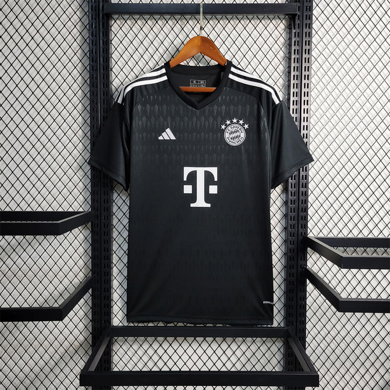 23-24 Bayern black goalkeeper