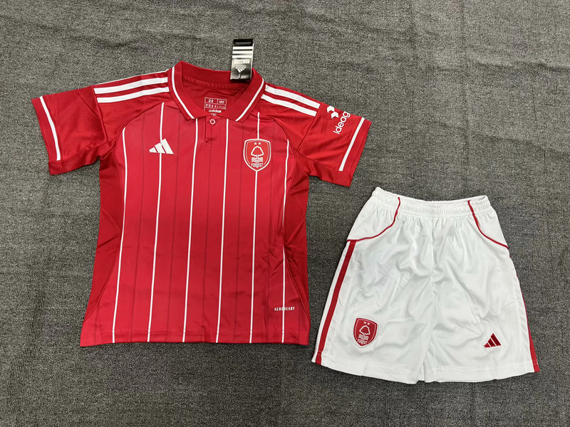 25-26 Nottingham Forest home kid kit