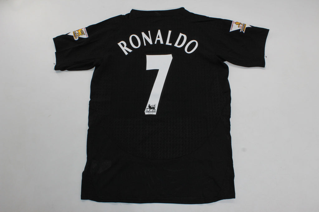 MAN U 03-04 — Club Retro
