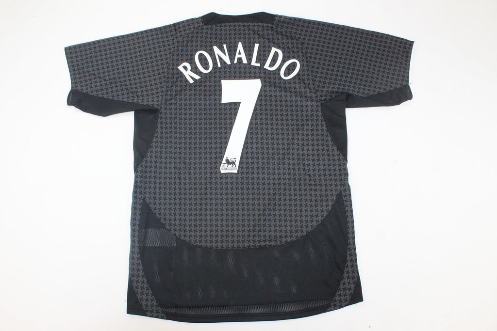 MAN U 03-05 — Club Retro