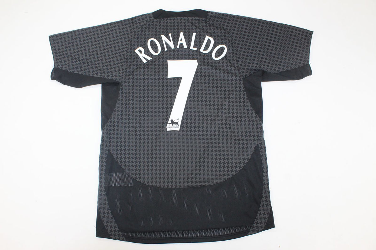 MAN U 03-05 — Club Retro