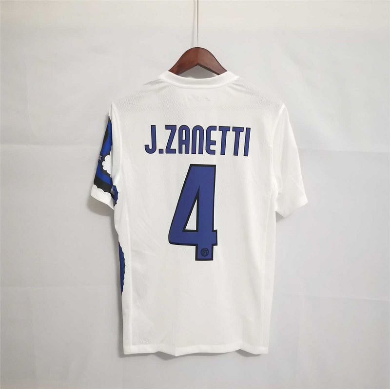 10-11 International Milan away