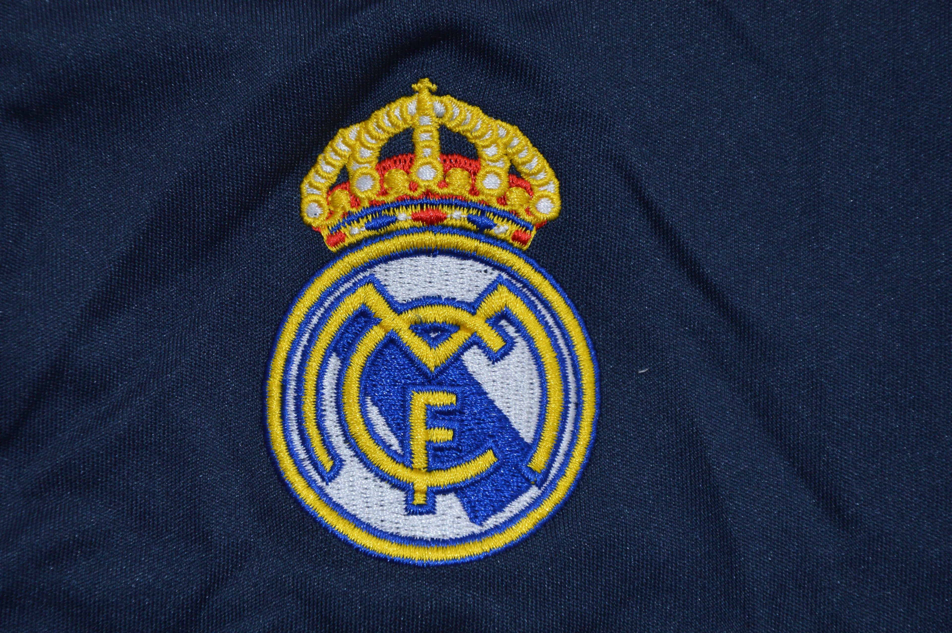 MADRID 04-05 Kit infantil — Club Retro
