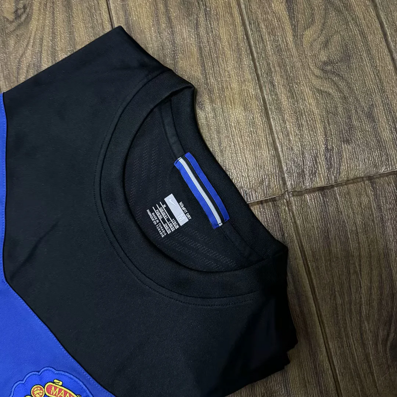 09-10 Manchester United away retro jersey