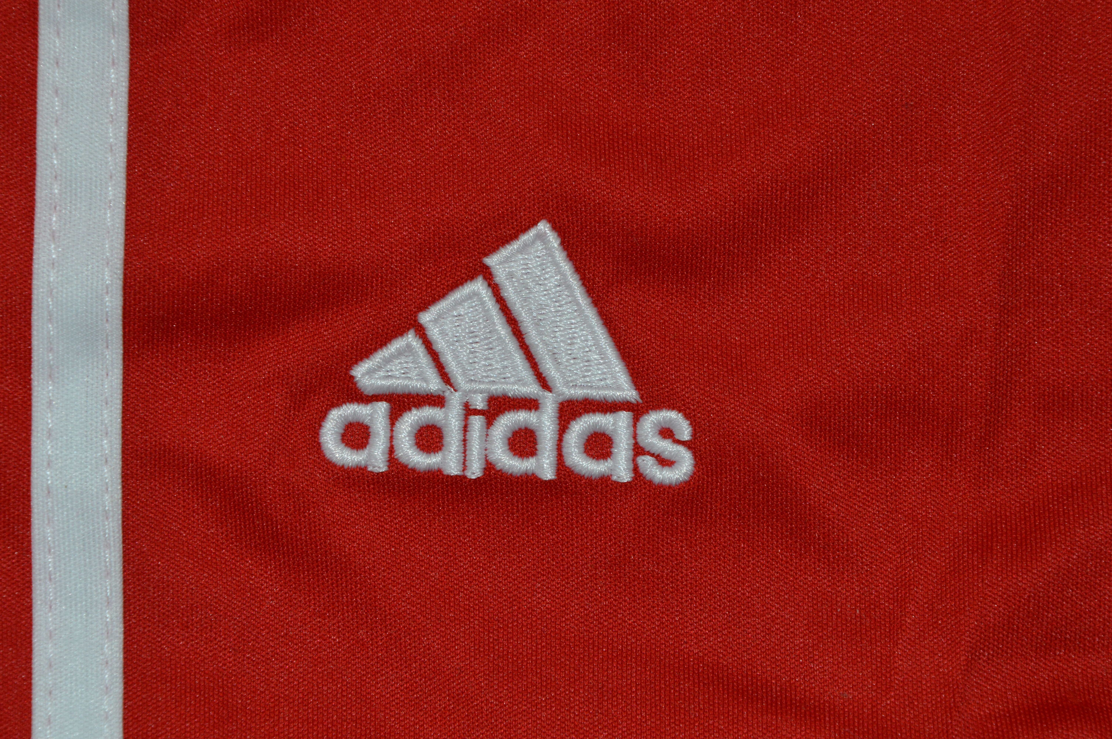 BAYERN 12-13 UCL FINAL Kit infantil — Club Retro