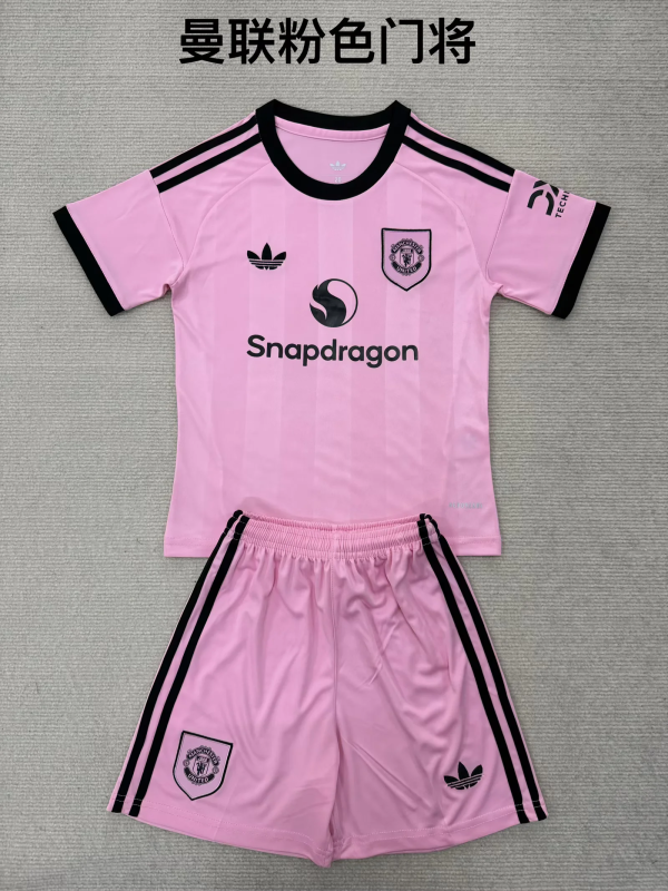 25-26 MNU Pink Goalkeeper kid kit
