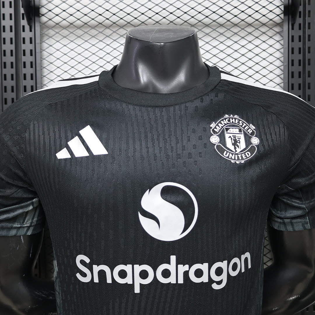 Manchester United 2026/27 Black Goalkeeper Jersey Player Version S-XXL