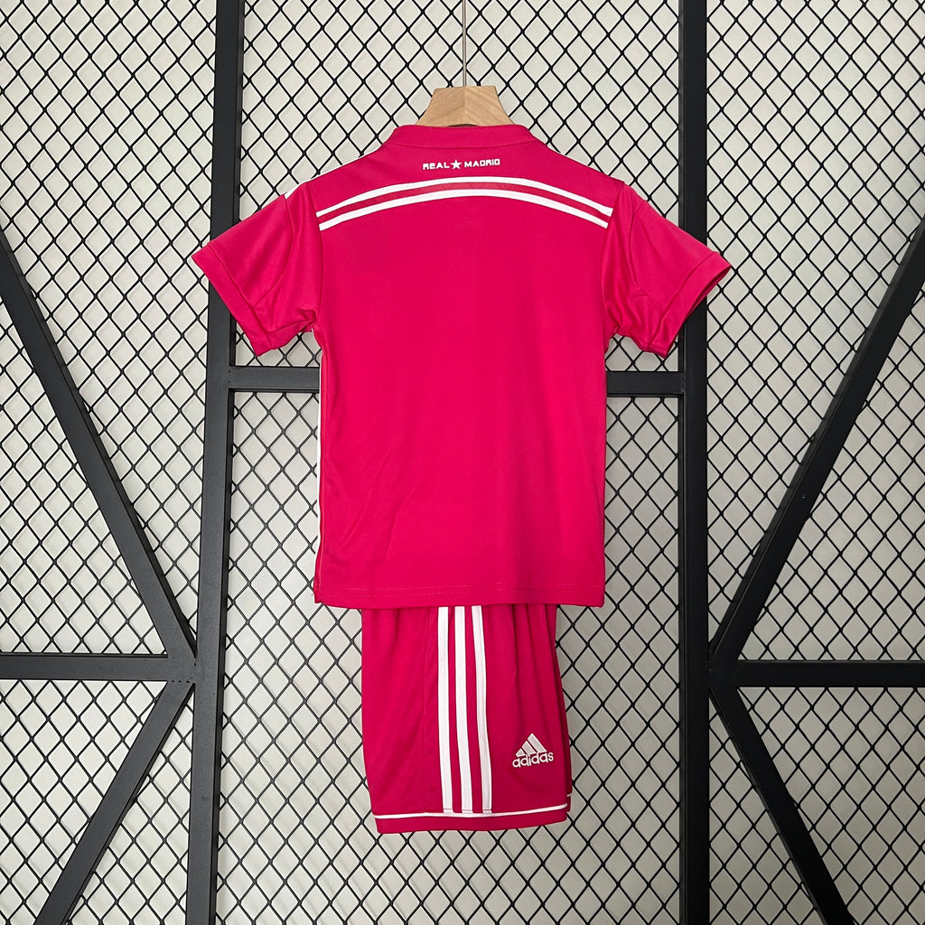kids Real Madrid 14/15 away size: 16-28