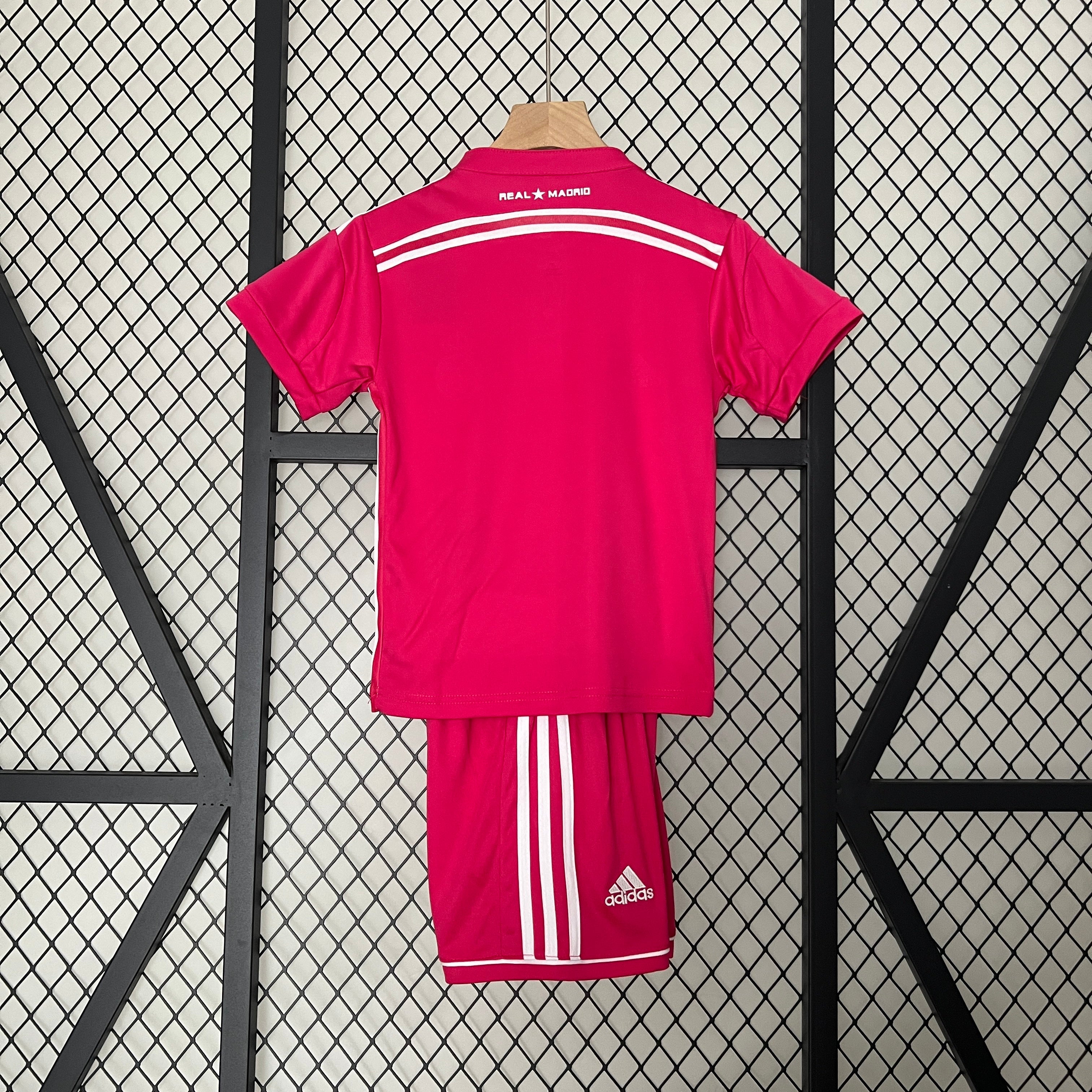 kids Real Madrid 14/15 away size: 16-28