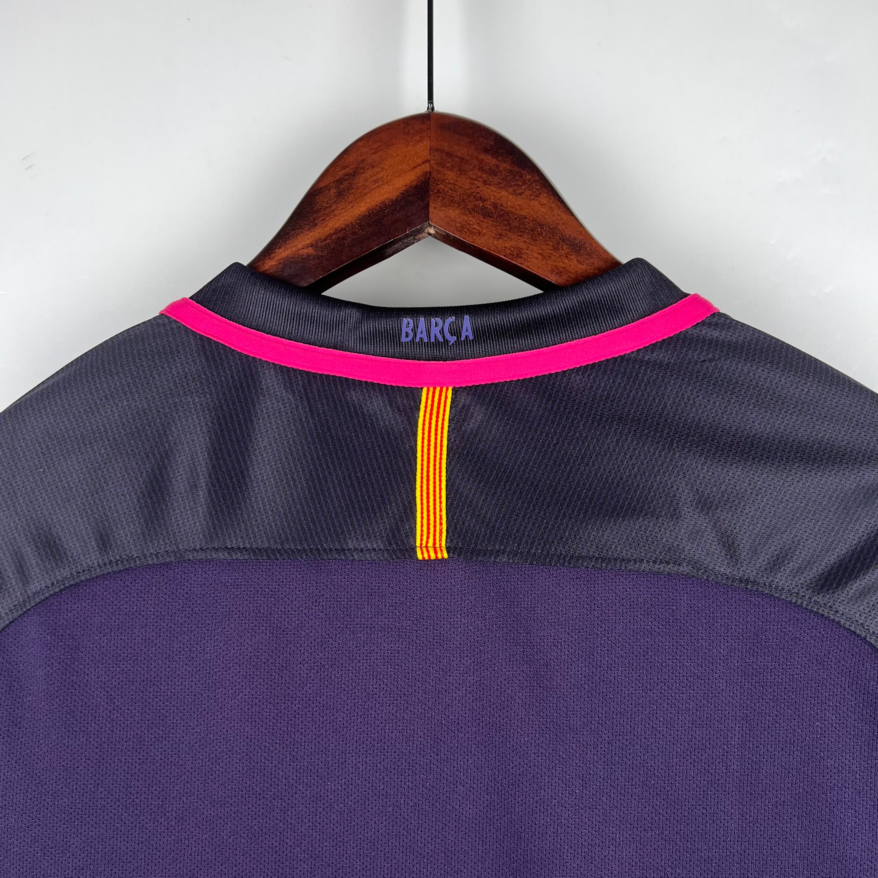 Retro Barcelona 16/17 Away S-XXL