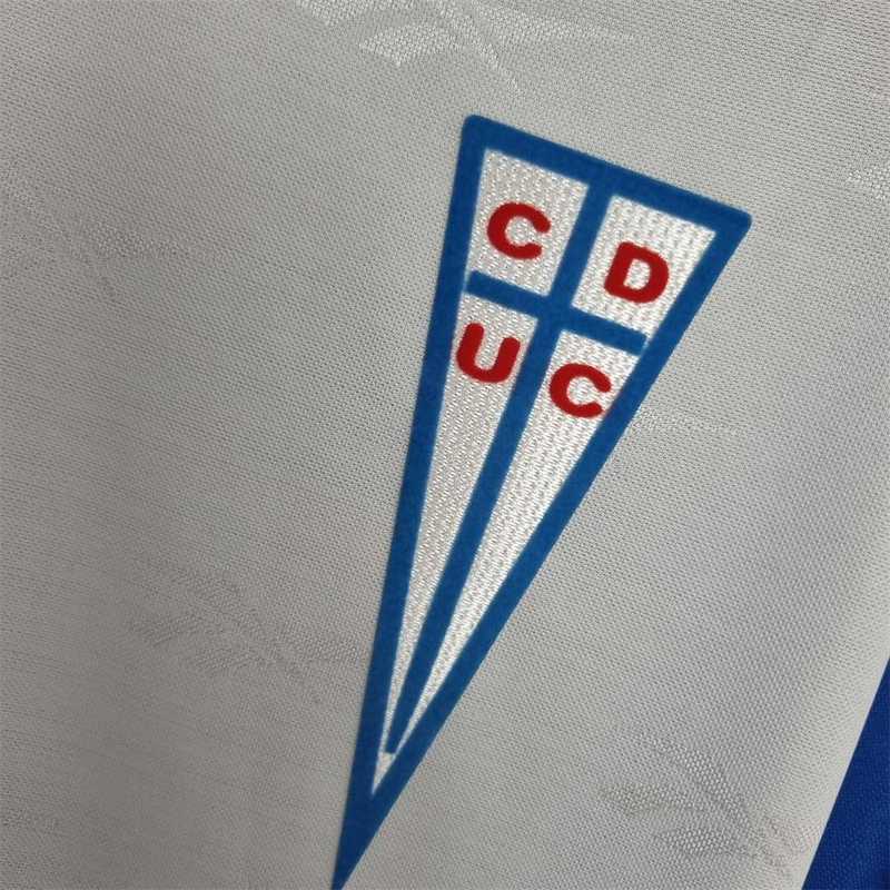 98 La Católica third away