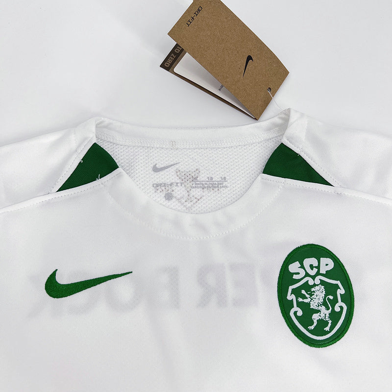 24-25 Sporting Lisbon white kid kit