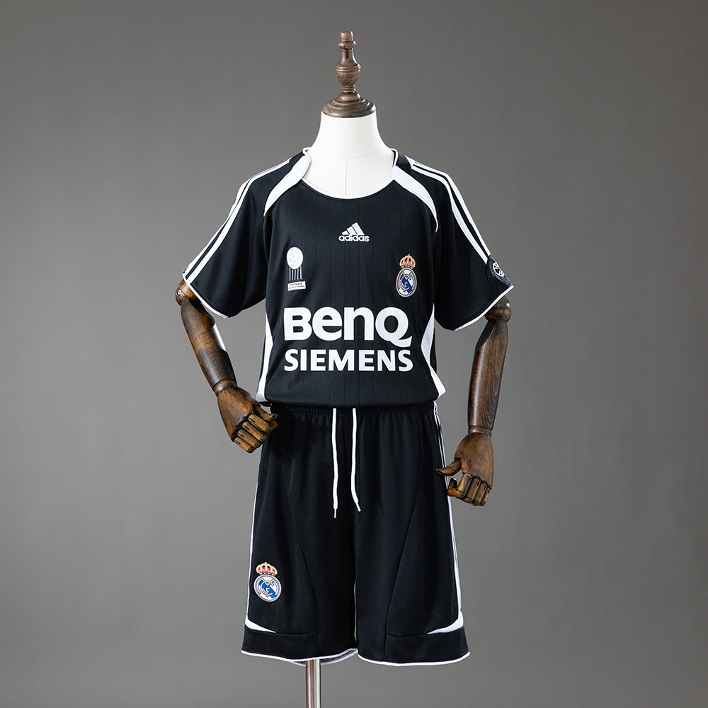 Real Madrid 06/07 Third Away Retro Kids Kit Jersey SIZE 16-28