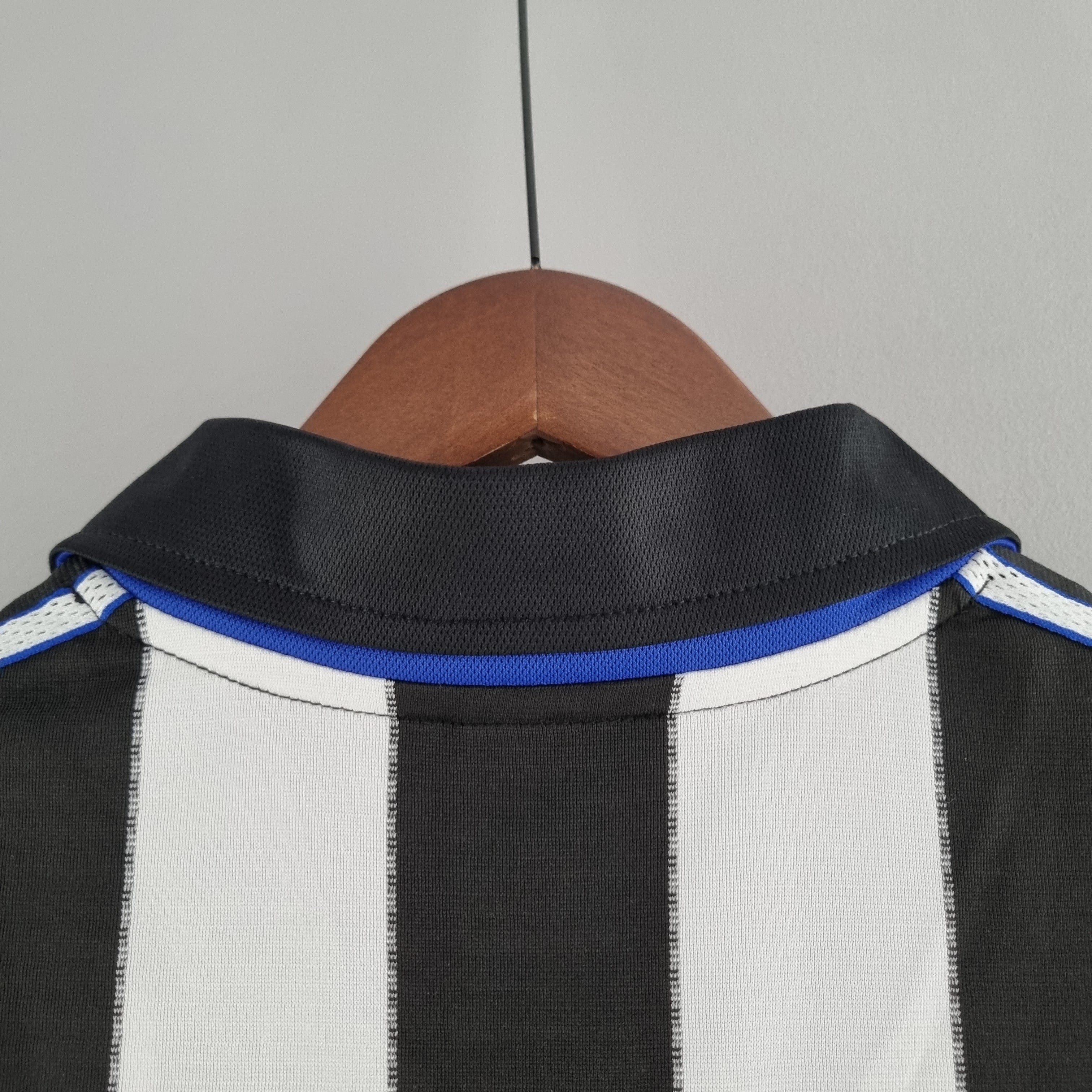 Retro 00/01 Newcastle United home S-XXL