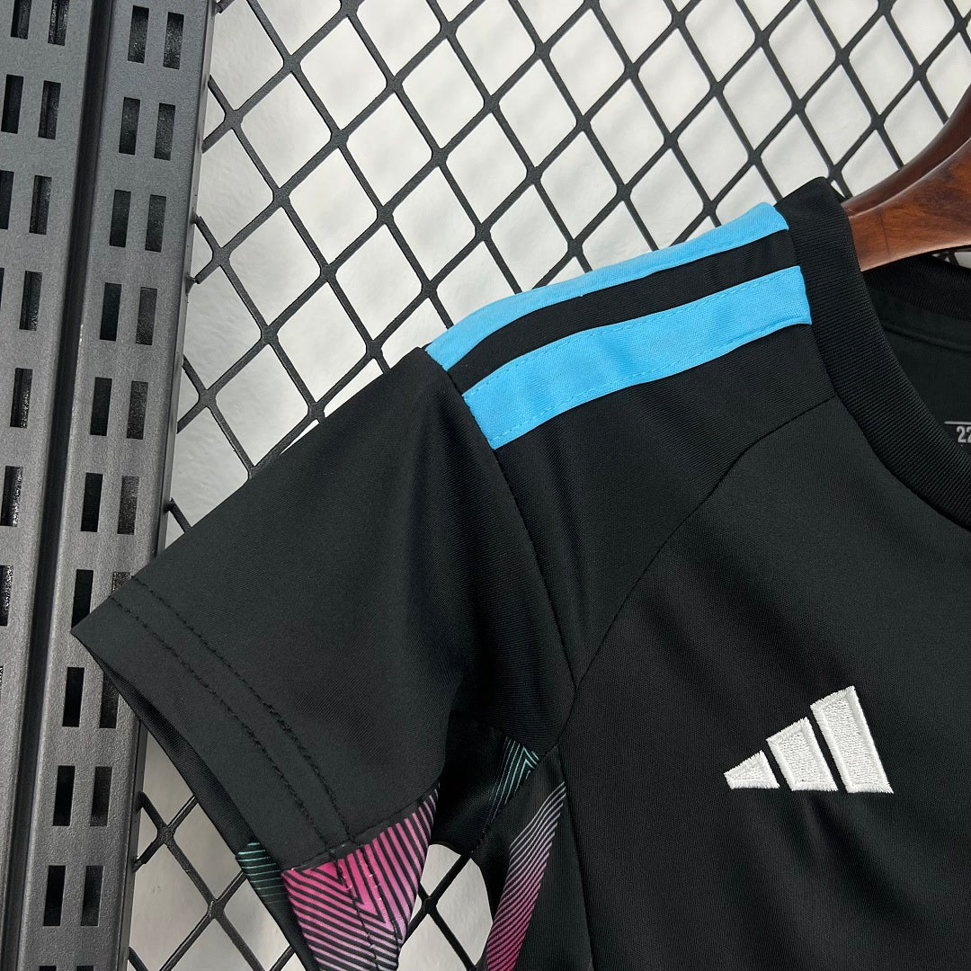 Kids Argentina 2026 World Cup Goalkeeper Kit size 16-28