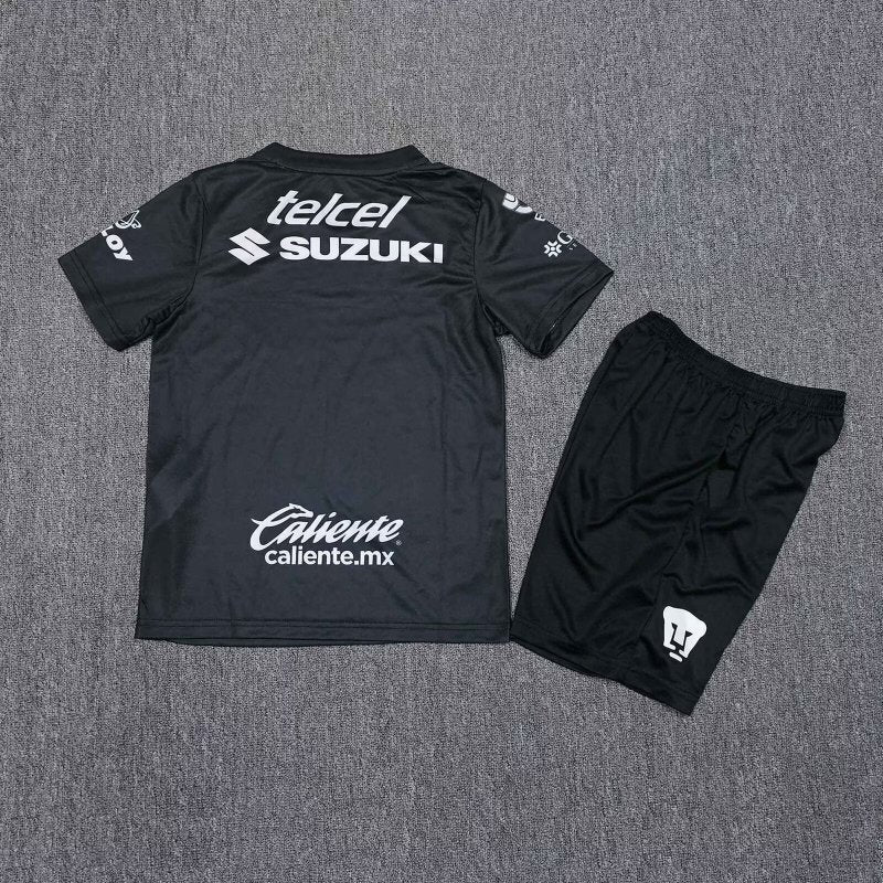 25-26 Pumas black goalkeeper kid kit