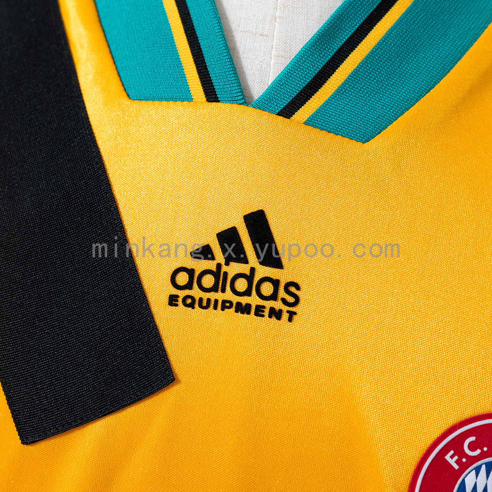 Retro Bayern Munich 93/95 Away S-XXL