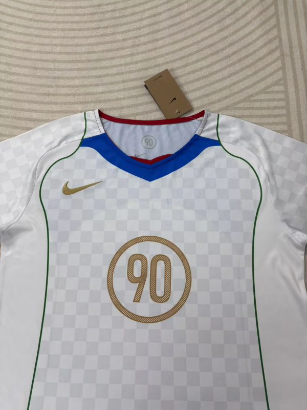 NIKE 90 white MODEL