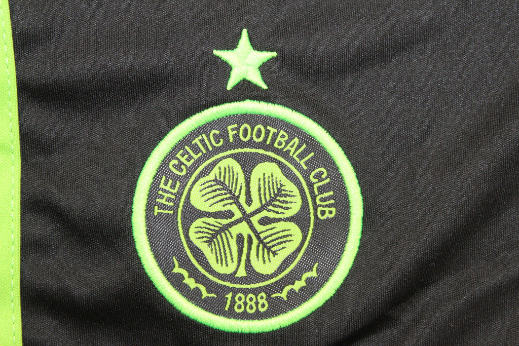 CELTIC Kit infantil — UEFA