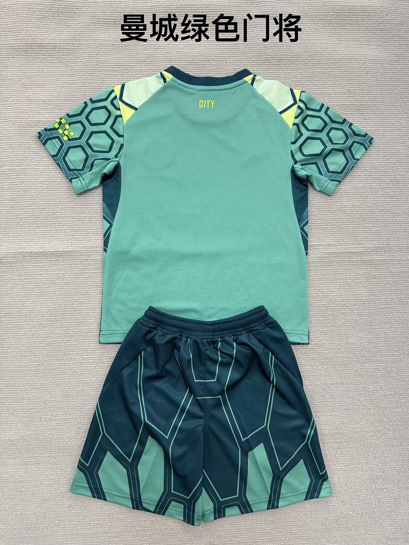Manchester city 2026/27 Green Goalkeeper kids size 16-28