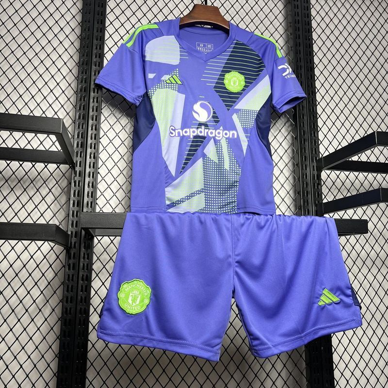 24-25 Manchester United Purple Goalkeeper kid kit