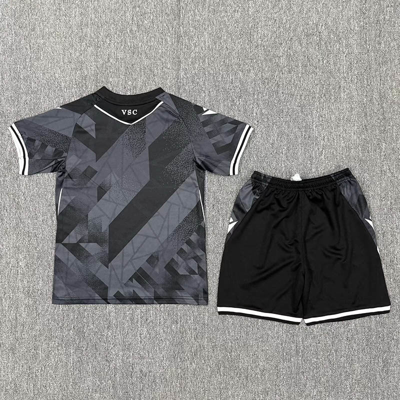 25-26 Vitoria de Guimaraes Away Kids kit