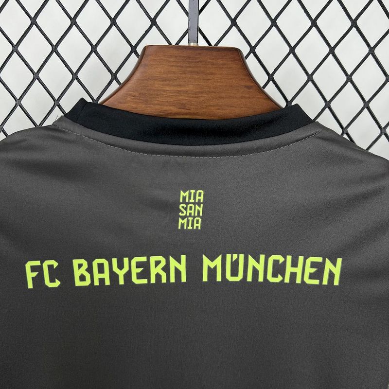 25-26 Bayern Munich Black Goalkeeper Kids Kit