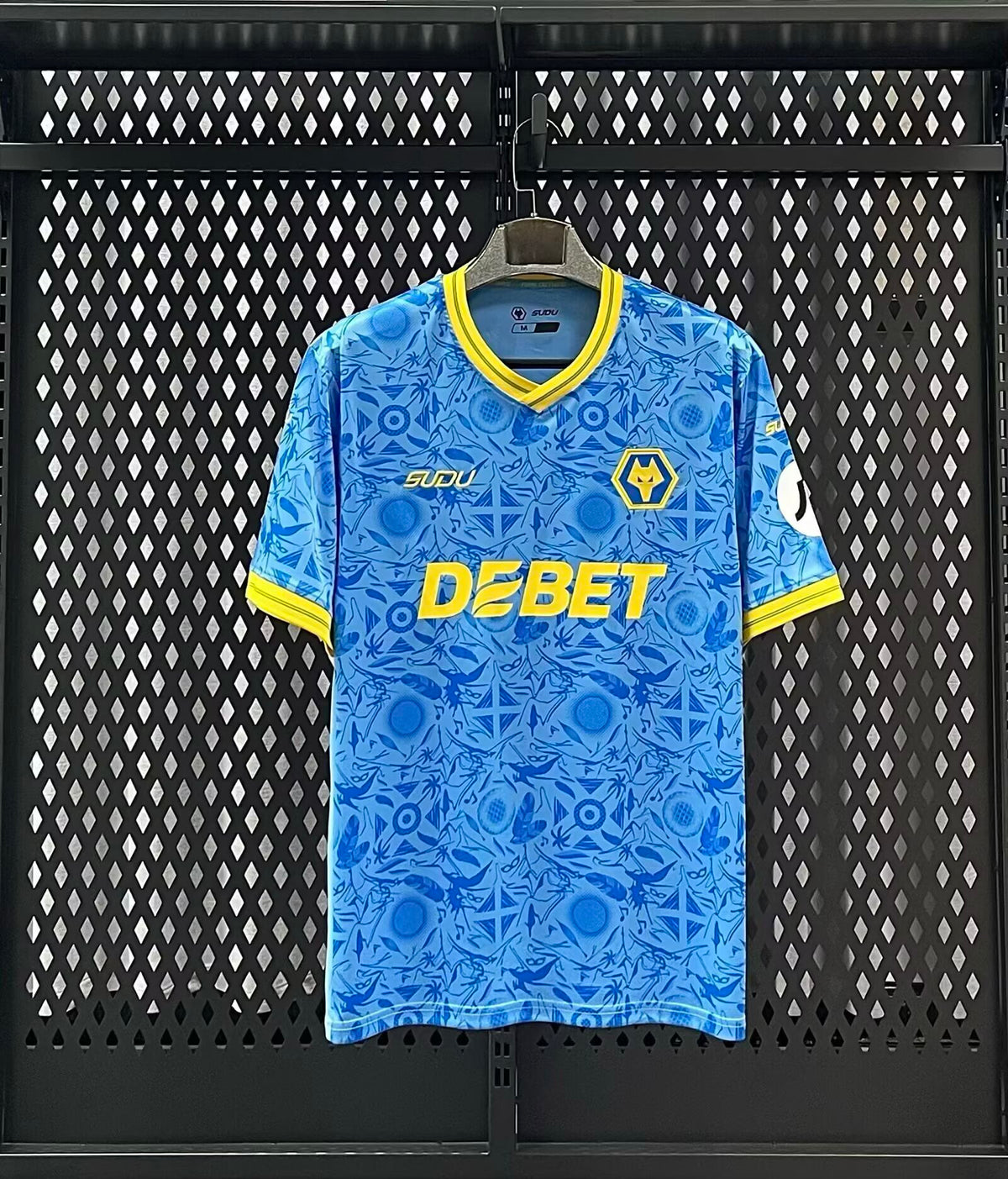 WOLVES — Premier League - Championship