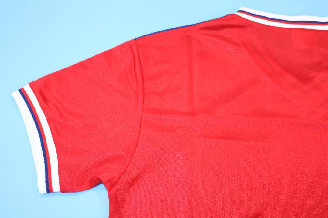 ENGLAND 1982 — National Retro