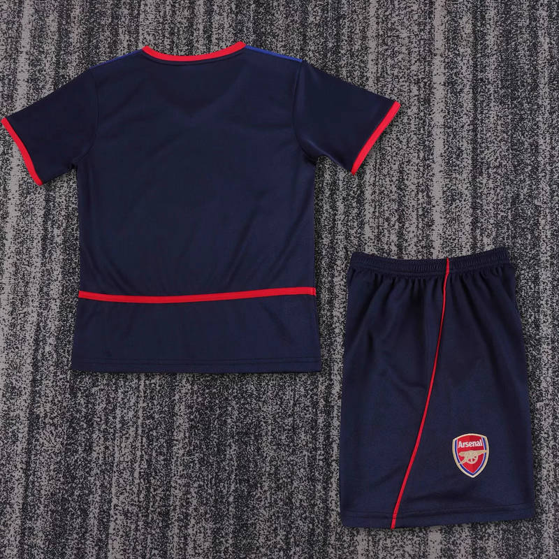 02-04 Arsenal Away retro kid kit