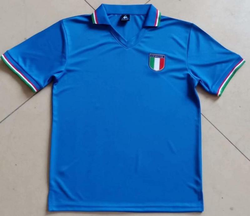 82 Italy home