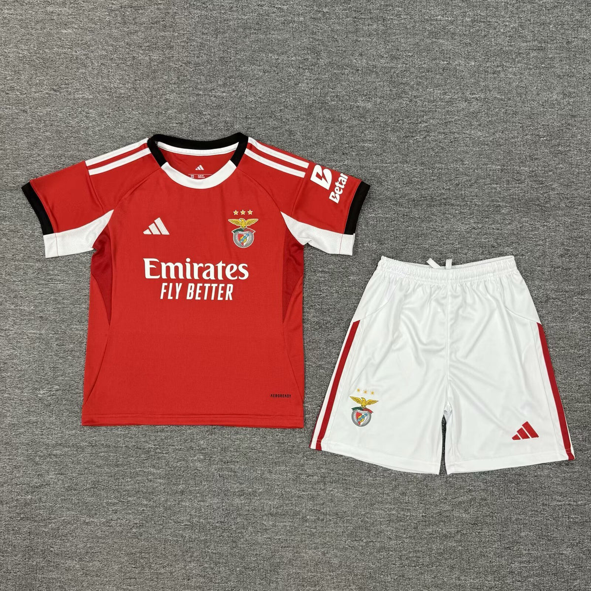 25-26 Benfica's kids home
