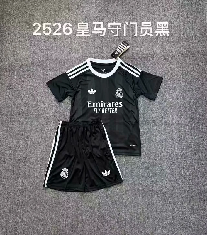 25-26 Real Madrid Black goalkeeper kid kit