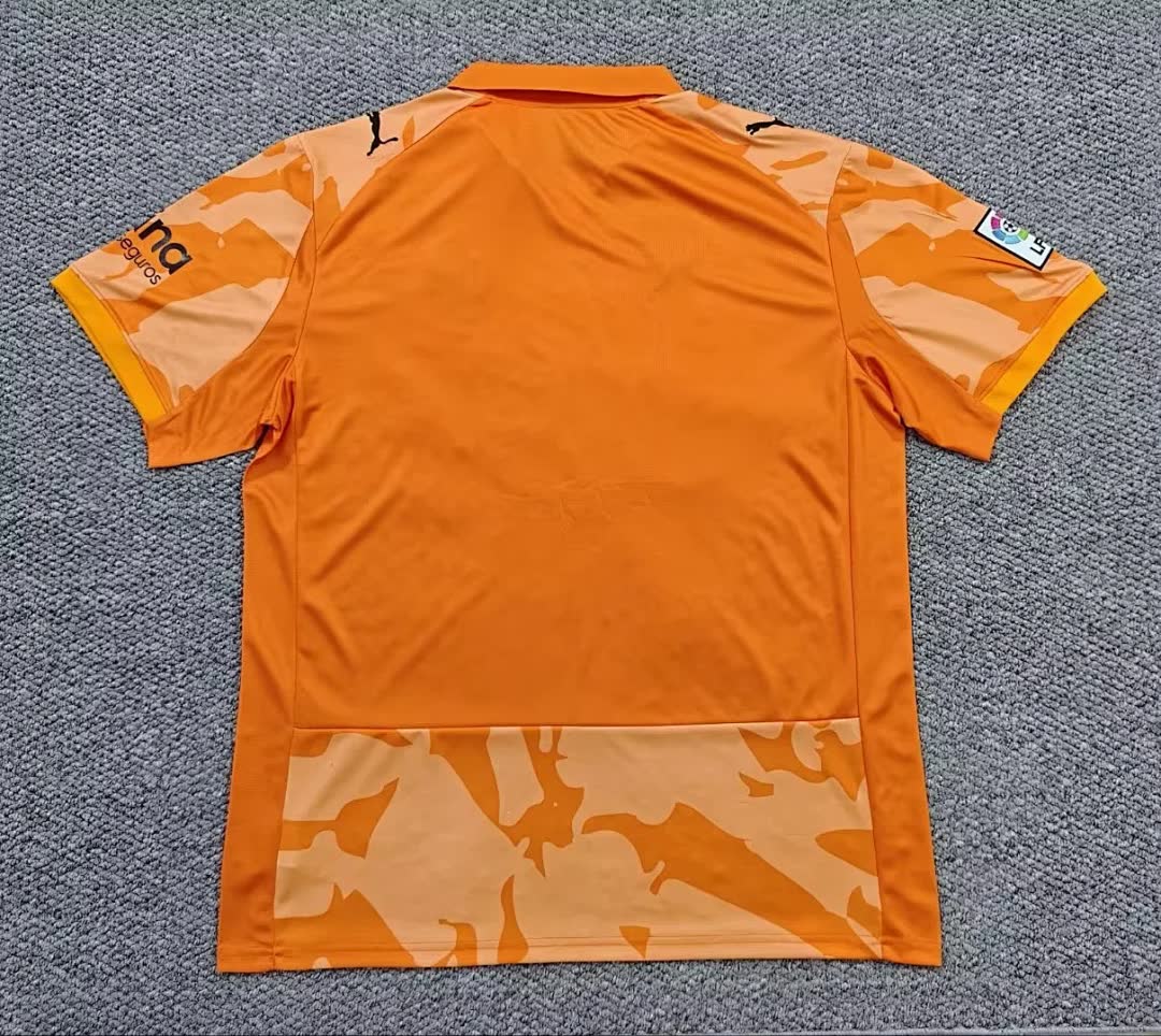Valencia CF 2026/27 Retro Model Jersey S-4XL